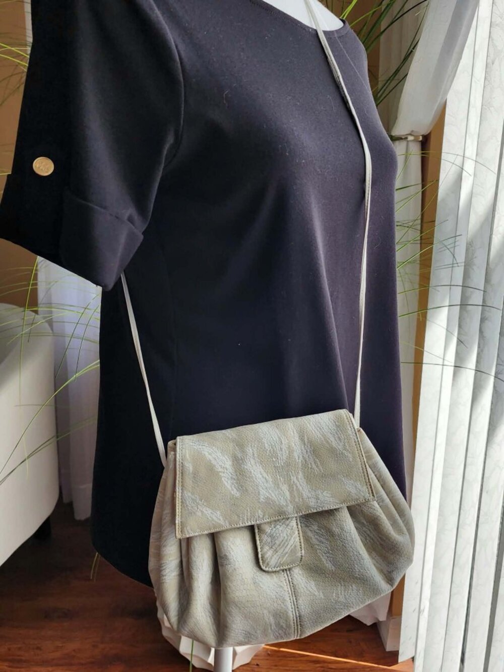 Susan Gail Genuine Leather Ivory Metallic Crossbody Shoulder Bag